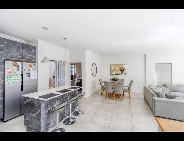 3 BEDROOM TOWNHOUSE FOR SALE IN DOUGLASDALE